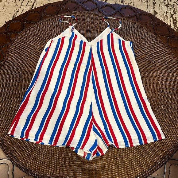 Romper - Picture 2 of 3